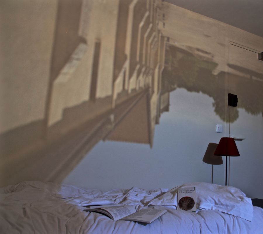 Ekaterina Odé, Camera obscura dans une chambre de l’abbaye d’Ardenne, 2018.