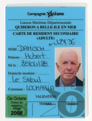 Carte de résident secondaire à Belle-Ile en mer, 2008, Archives Hubert Damisch/Imec. © Michaël Quemener/Imec